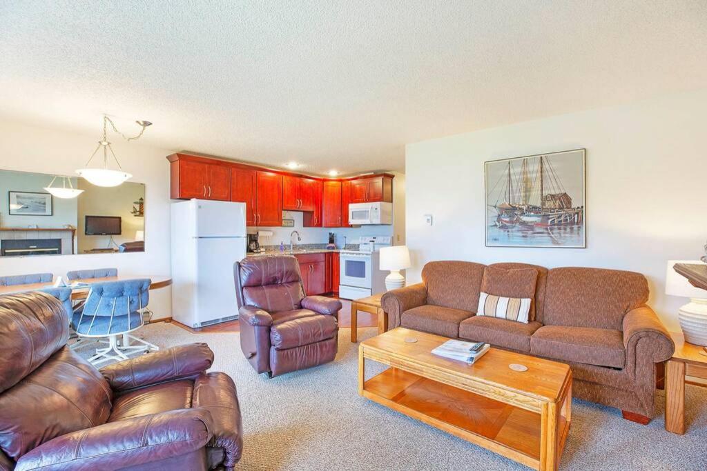 Oyster Condo - Housity