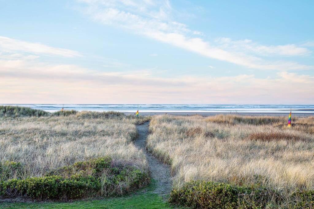 Sandpiper Condo - Housity