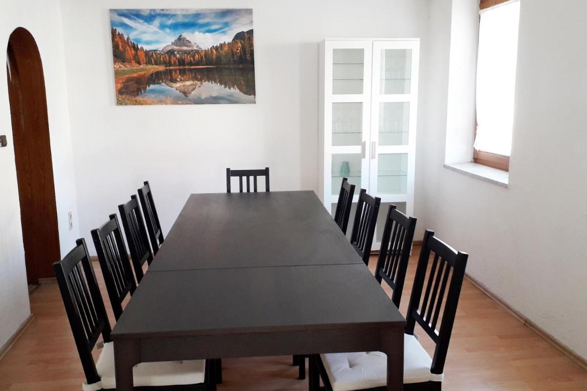 Workers House mit 7 Zimmern, Terrasse und Balkon - Housity