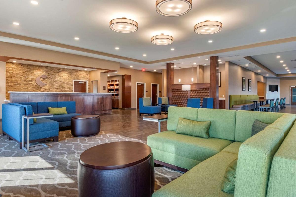 Comfort Suites Camp Hill-Harrisburg West - Housity