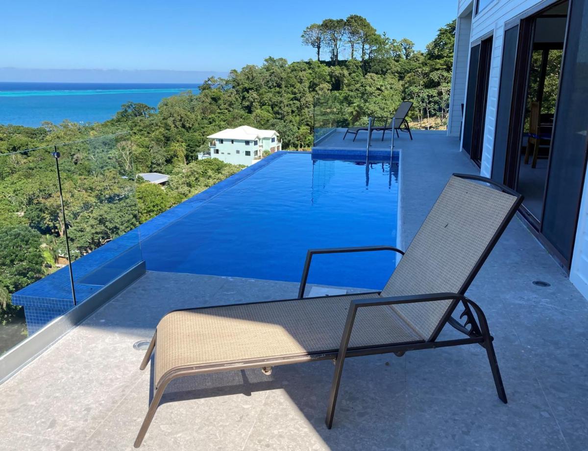 Stunning Turquoise Views From This 2 Bedroom, 2 Bath Home,,, - Housity