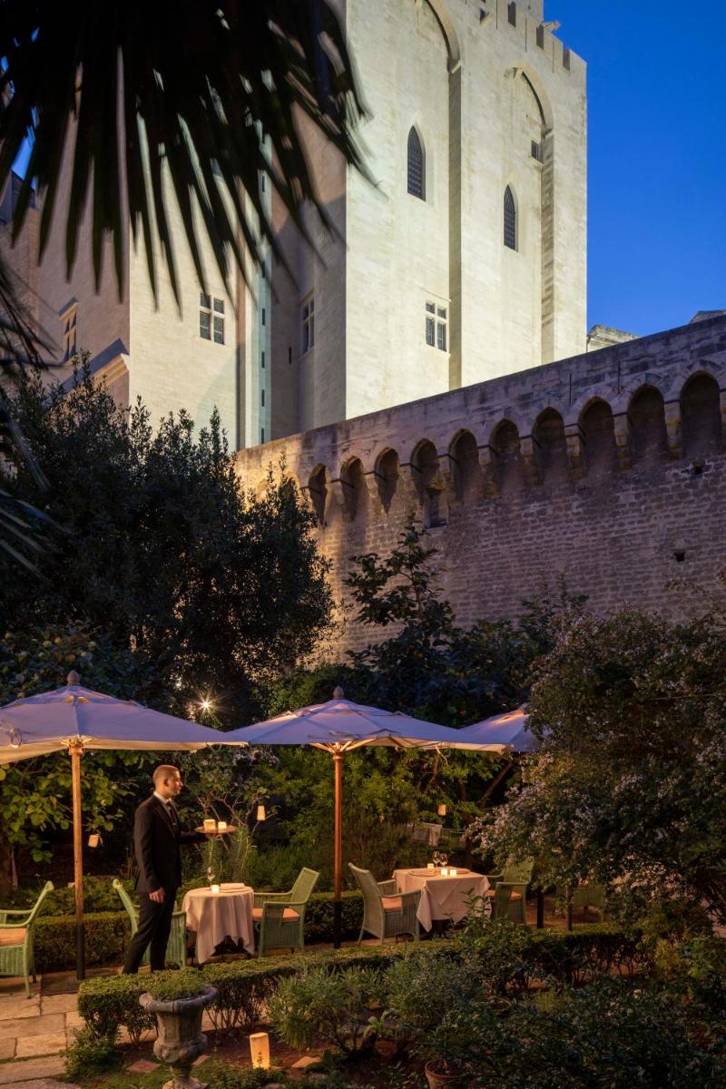 Jardin de l'établissement La Mirande