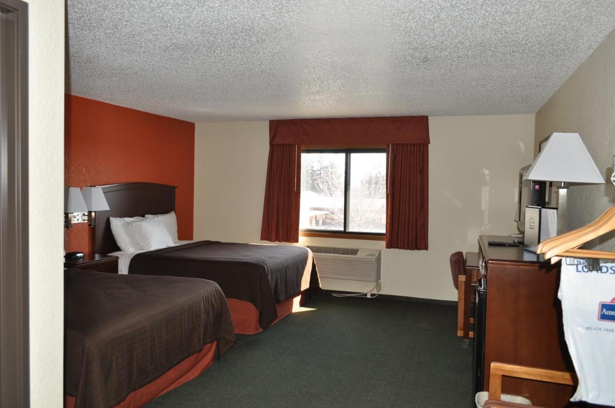 AmericInn by Wyndham Plymouth - Housity