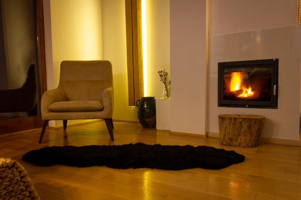 4Badgers / 4Jazavca - Mountain House - Housity