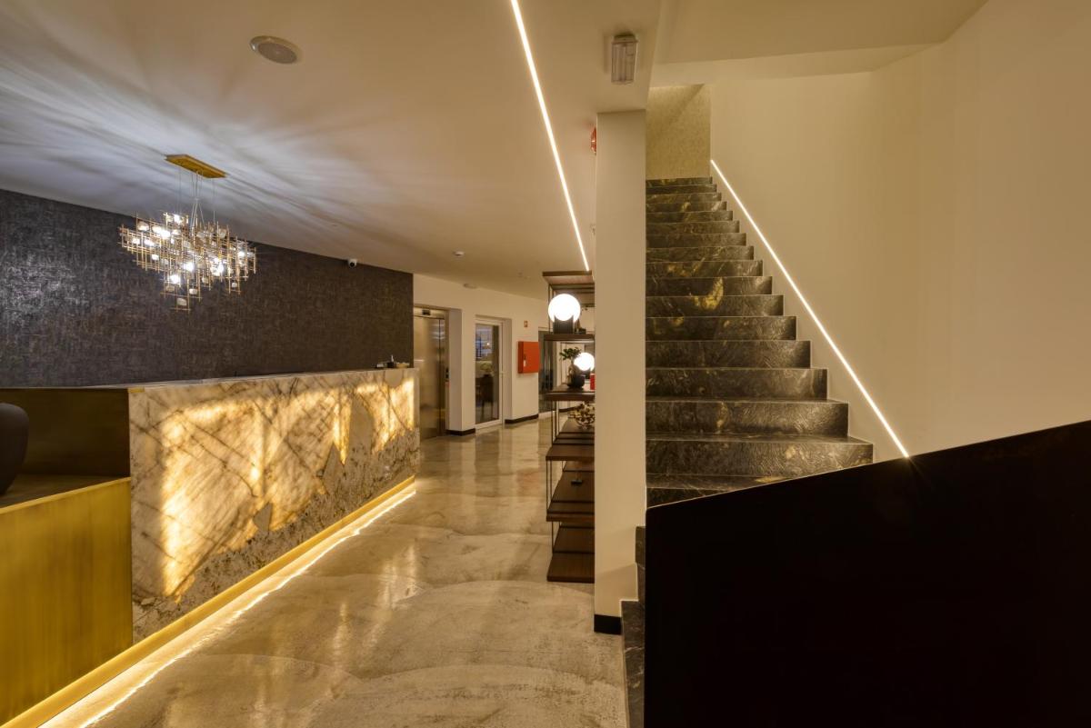 Uma área de estar em Well Hotel & Spa