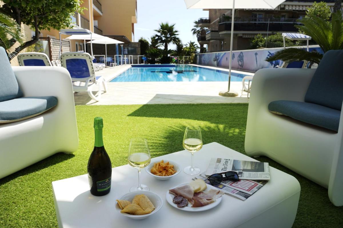 Hotel Paradiso - Housity