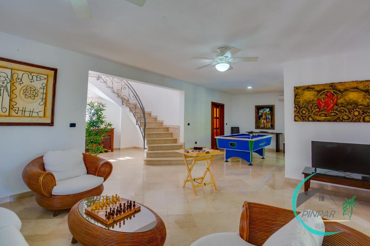 Suitetrails - CLOSE TO THE BEACH! LUX VILLA GEMELA, 6Br, 9Bt