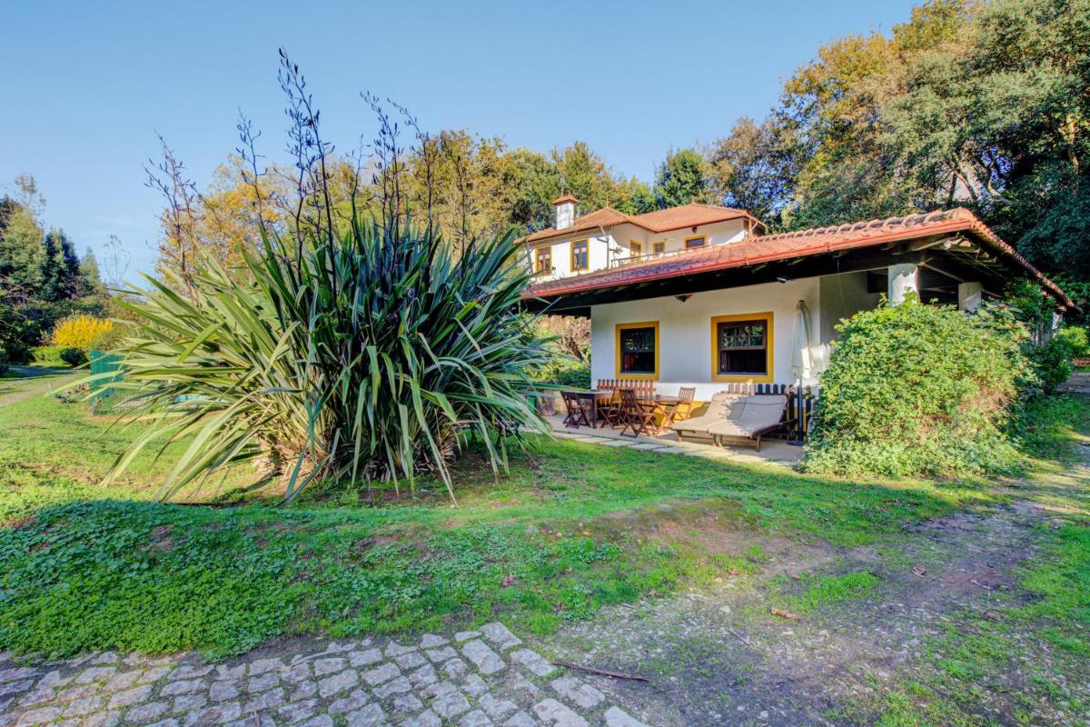 Casa do Moinho Rural campo e praia , 9 pessoas, animais benvindos - Housity