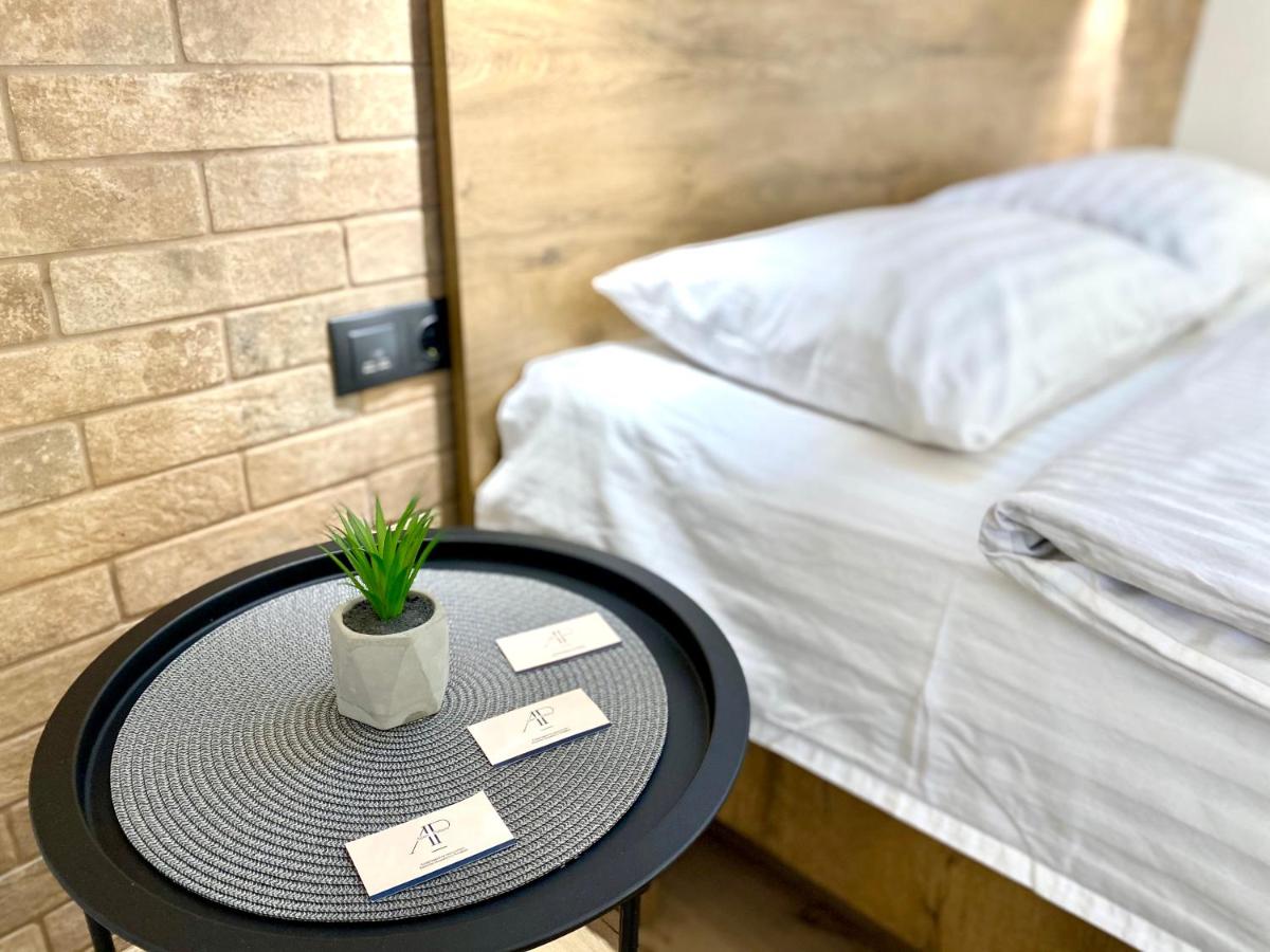ApartPoltava НОВА ексклюзивна мансарда з виходом на дах в ЦЕНТРІ міста - Housity
