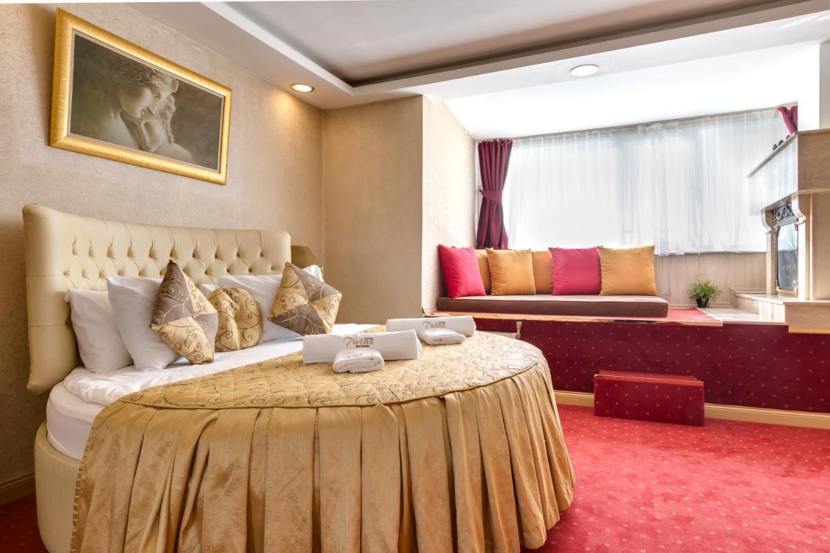Twins Hotel - Housity