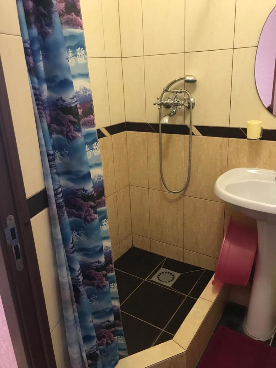 Izumrud Hotel - Housity