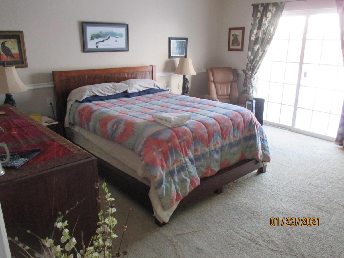 Peaks Wildernest House Bed and Breakfast - Vaccinations Required - Housity