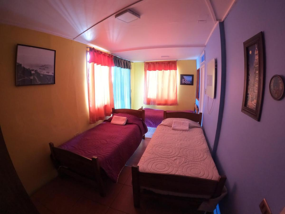 Hostal Recuerdos de Familia - Housity