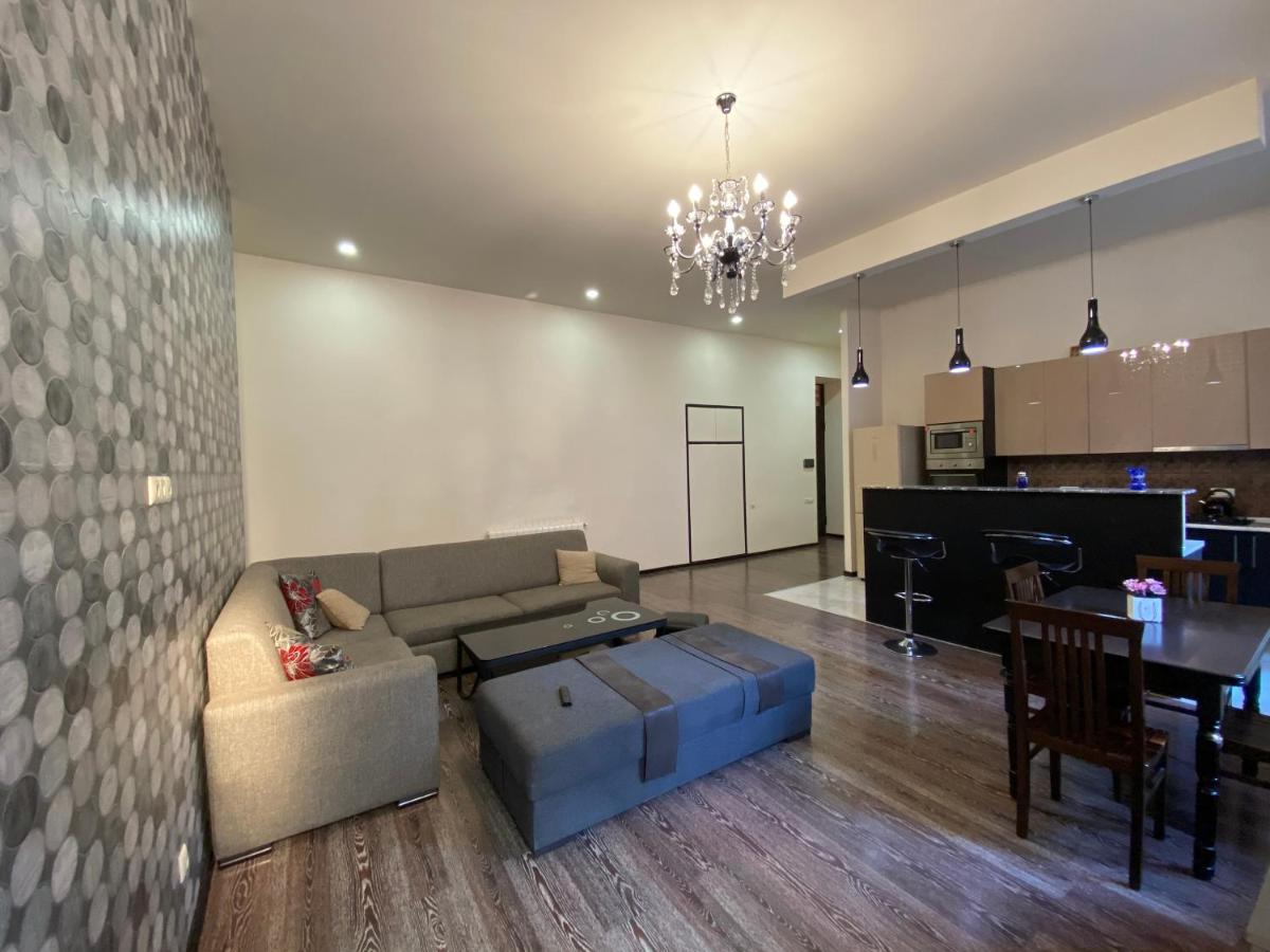 Suitetrails - Lado Asatiani Apartment