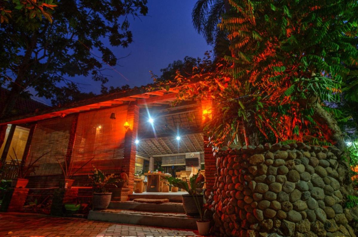 Suitetrails - Bata Merah Homestay