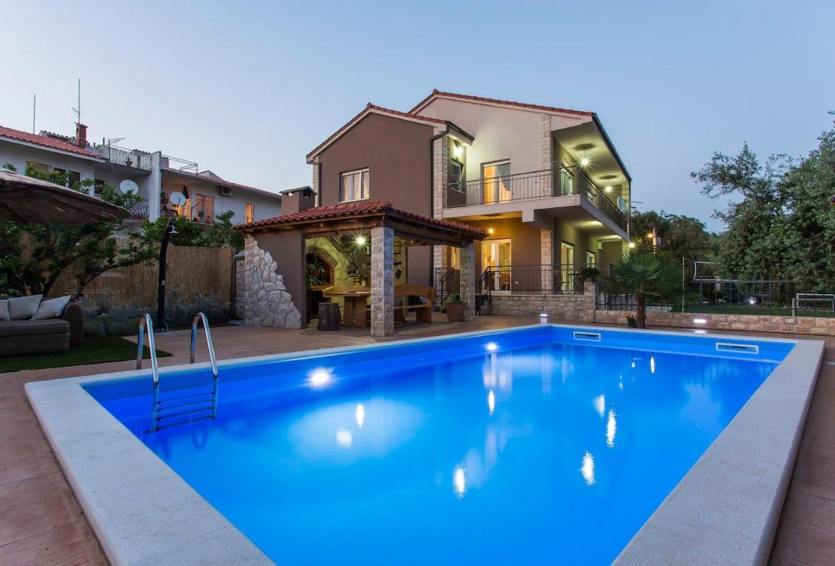 Villa Barbara - Housity