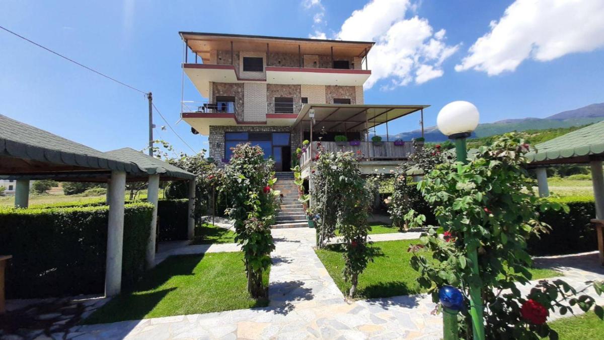 Hotel Restaurant Aleksander - Housity