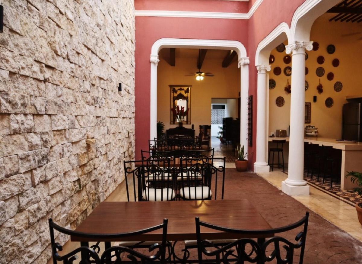 Hotel & Hostal Boutique Casa Garza - Housity