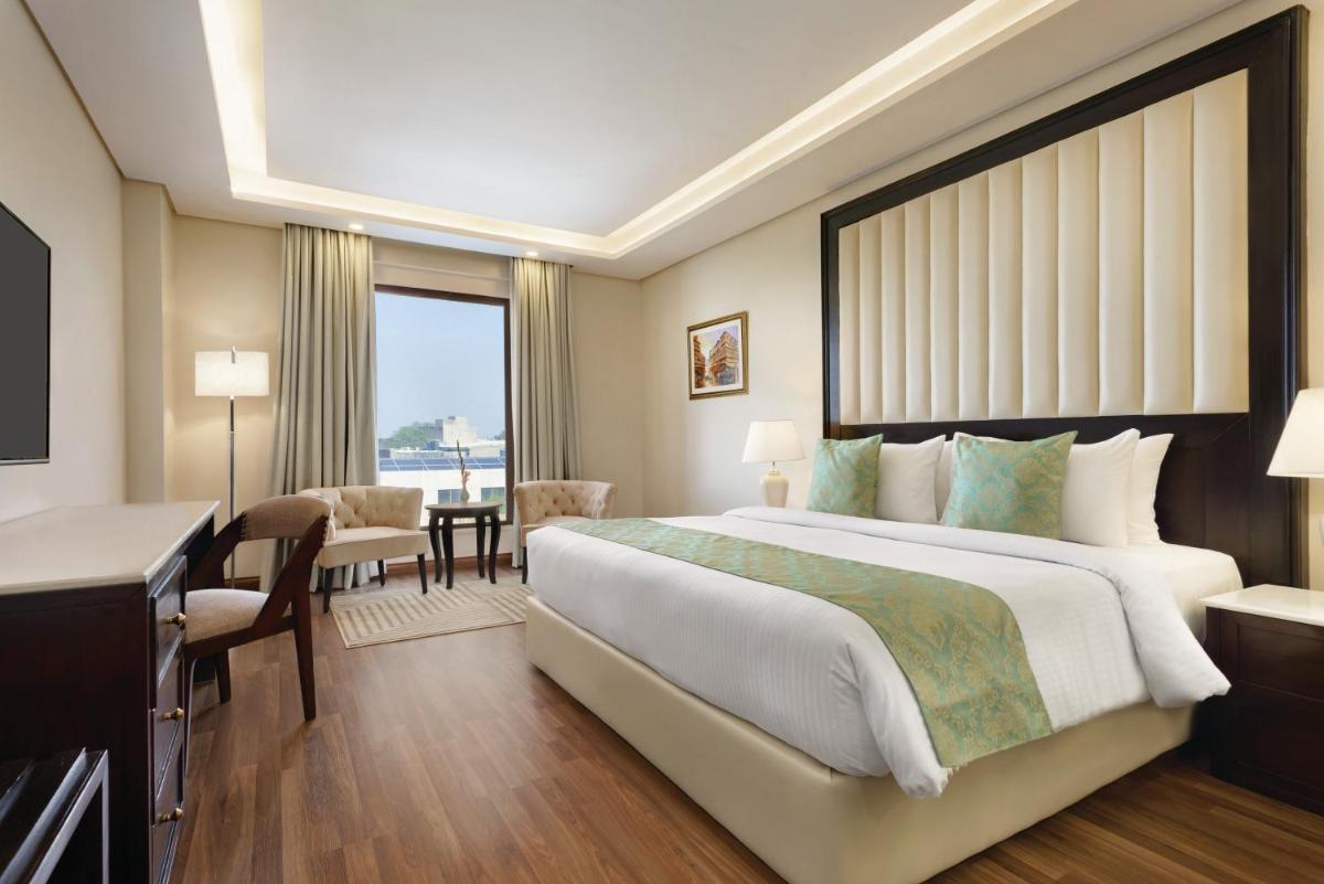 Ramada by Wyndham Lahore Gulberg II - Hizvo