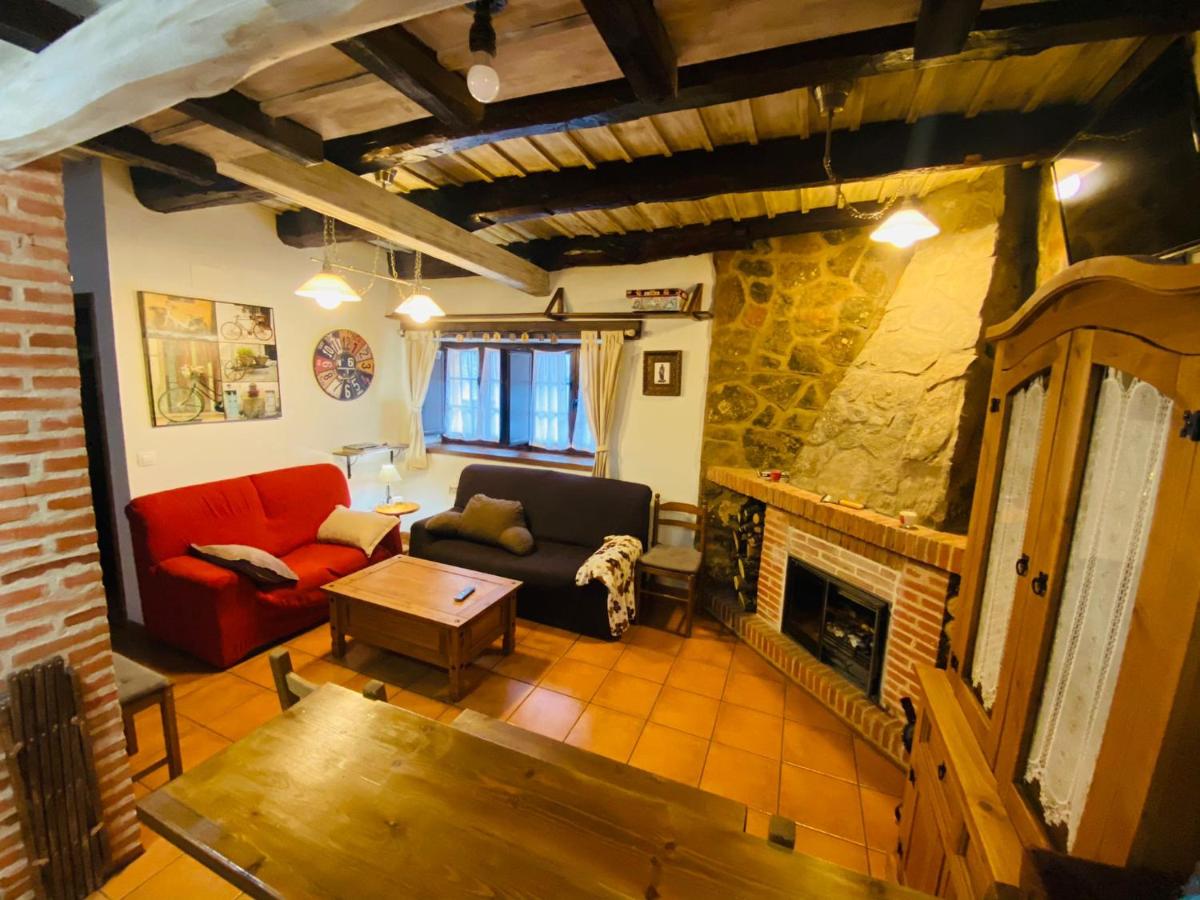 Casa De Pueblo Rural - Housity