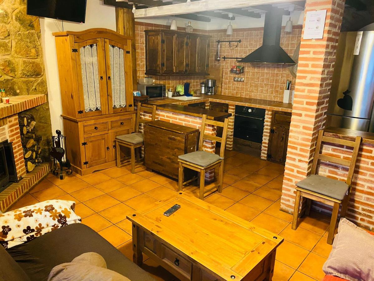 Casa De Pueblo Rural - Housity