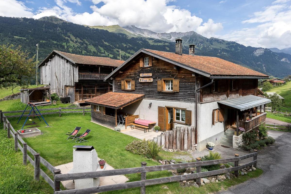 Cresta - 9,5-Zimmerhaus für 19 - 20 Personen, 270m2 - Housity