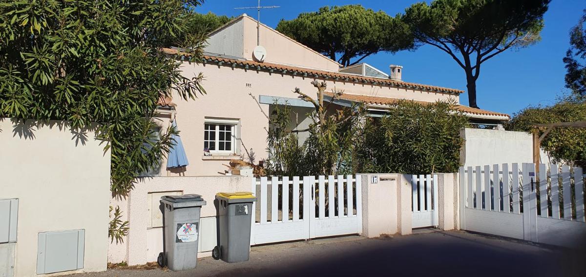 Grande villa indépendante proche plage et commerces grande motte - Housity