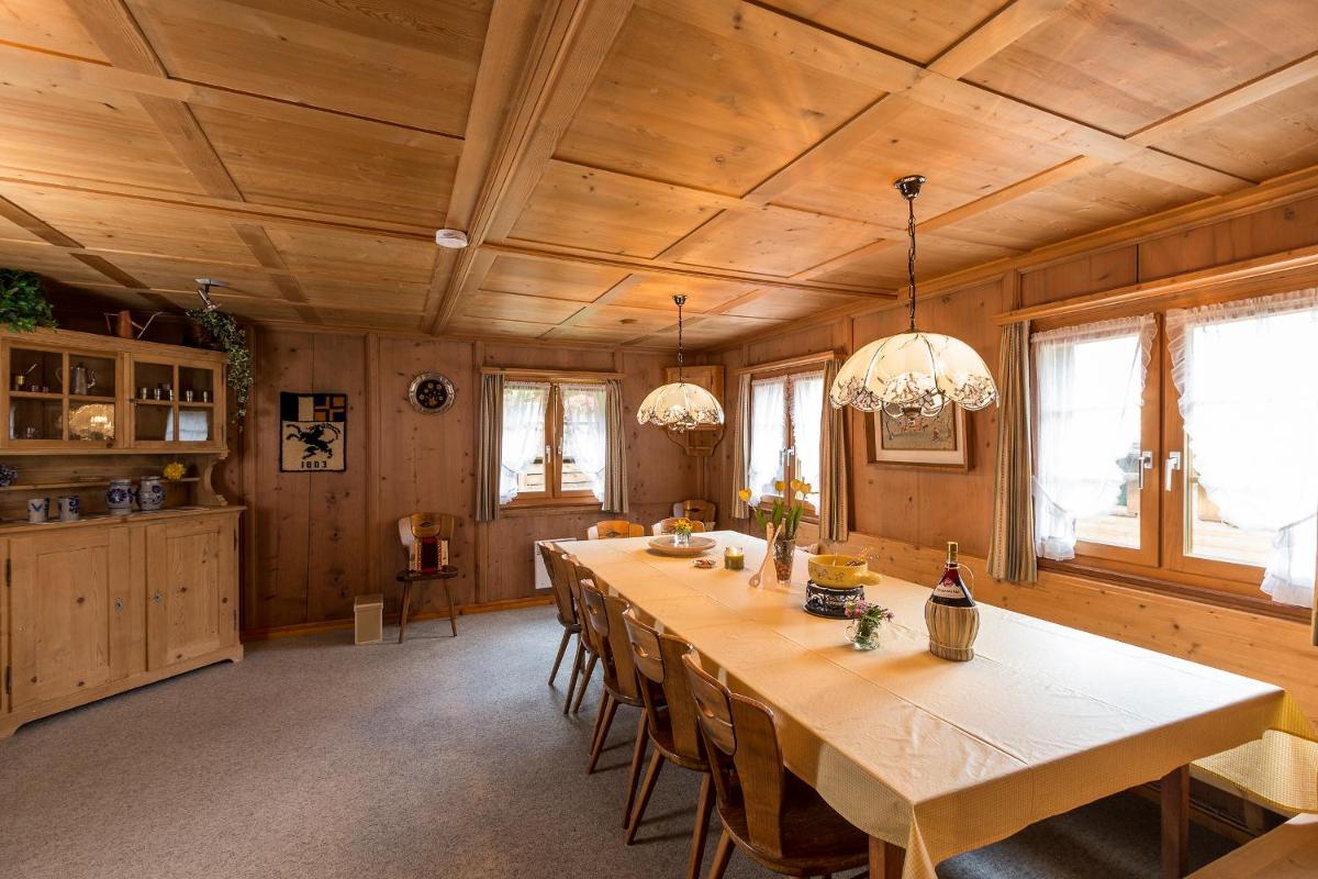 Cresta - 9,5-Zimmerhaus für 19 - 20 Personen, 270m2 - Housity