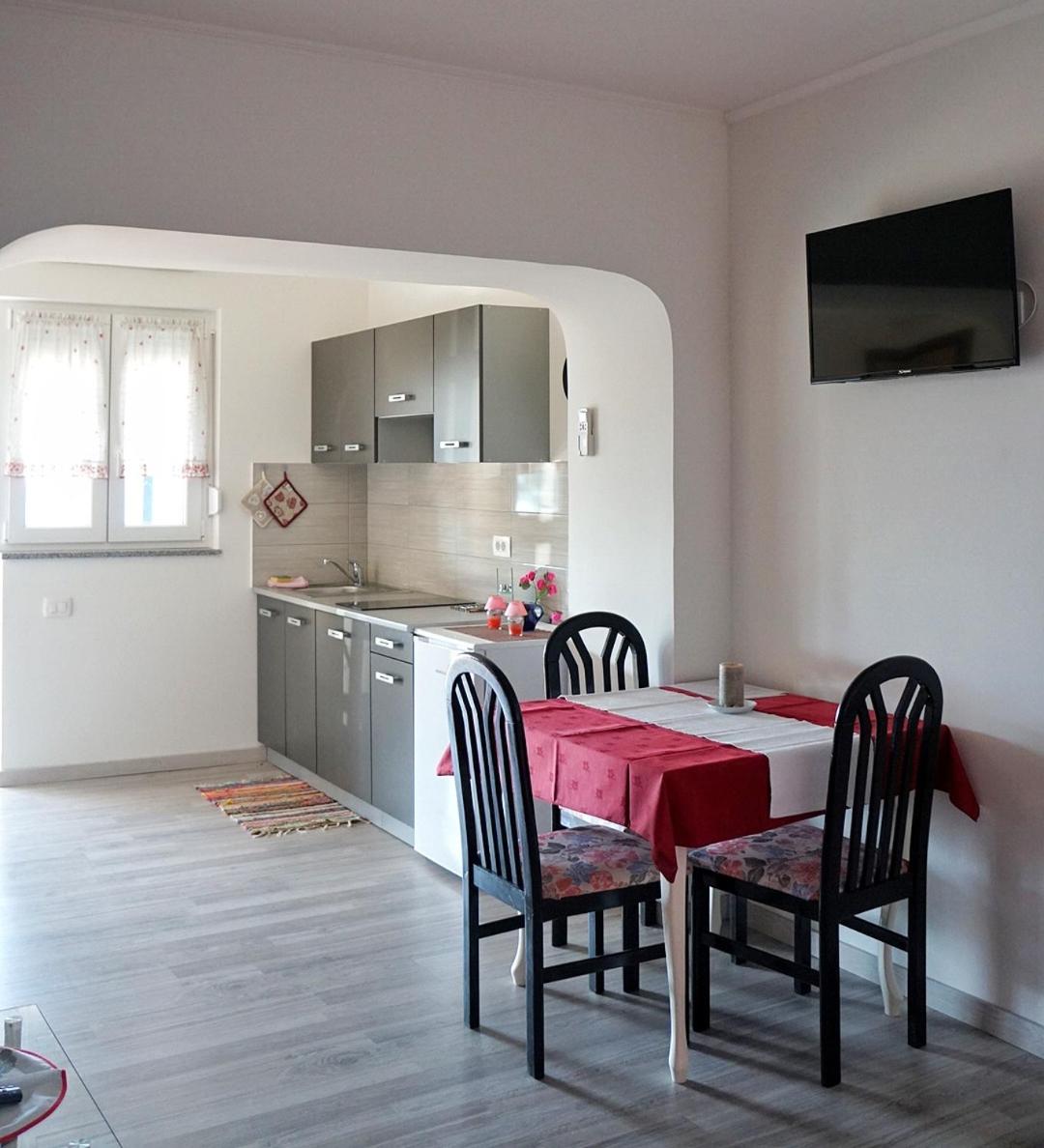 Suitetrails - Apartmani Vesna