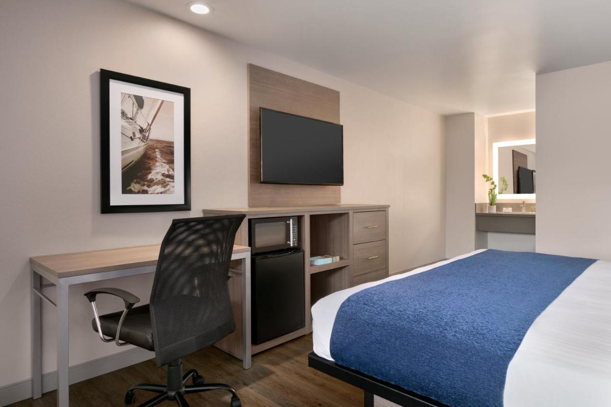 Torch Lite Inn at the Beach Boardwalk - Housity
