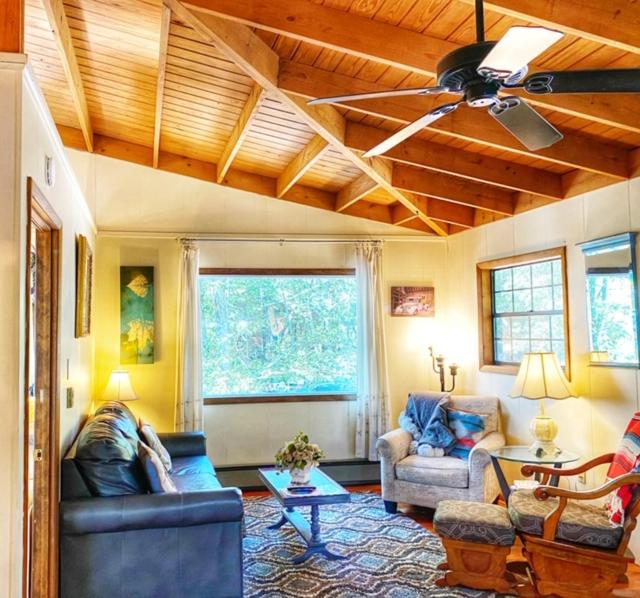 Tree House Cabin - The Original - Housity