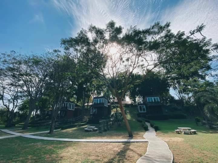 Cliff & Cape Resort - Housity