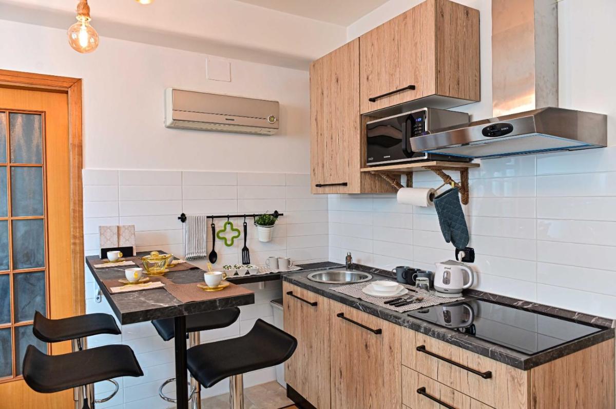 Balzico House - Housity