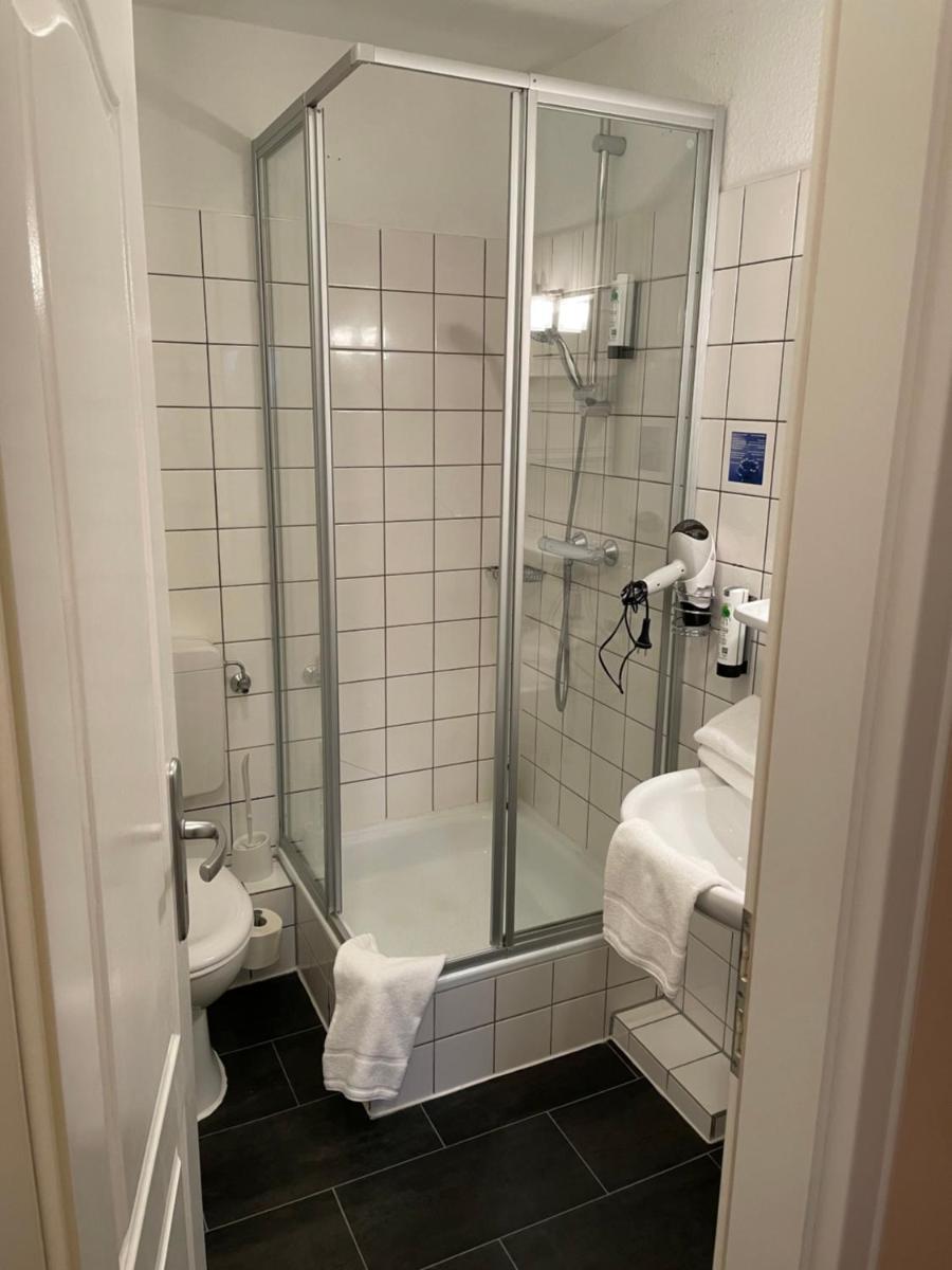 Airport Hotel One Aparthotel Sylt - Housity