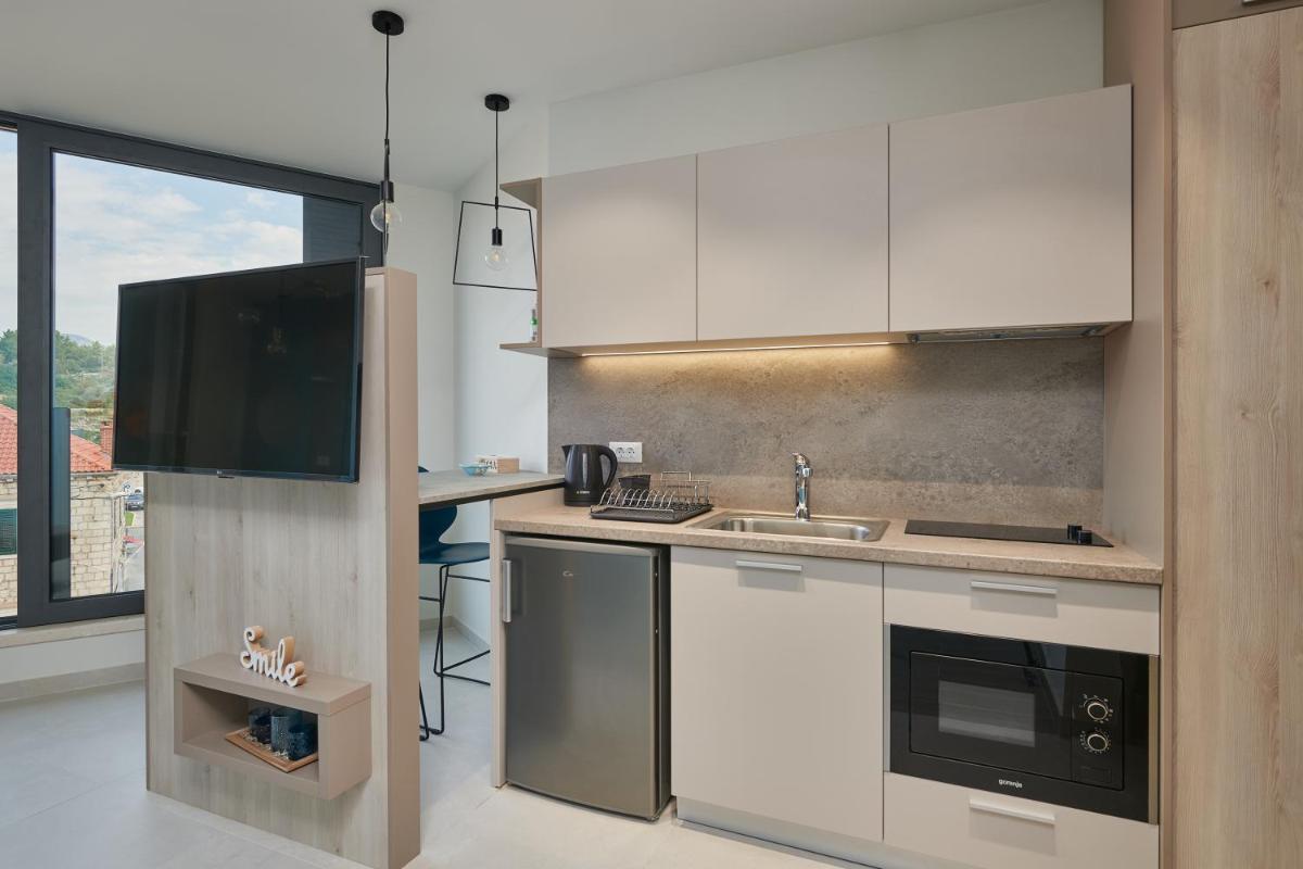 Tiffany Apartments - Housity