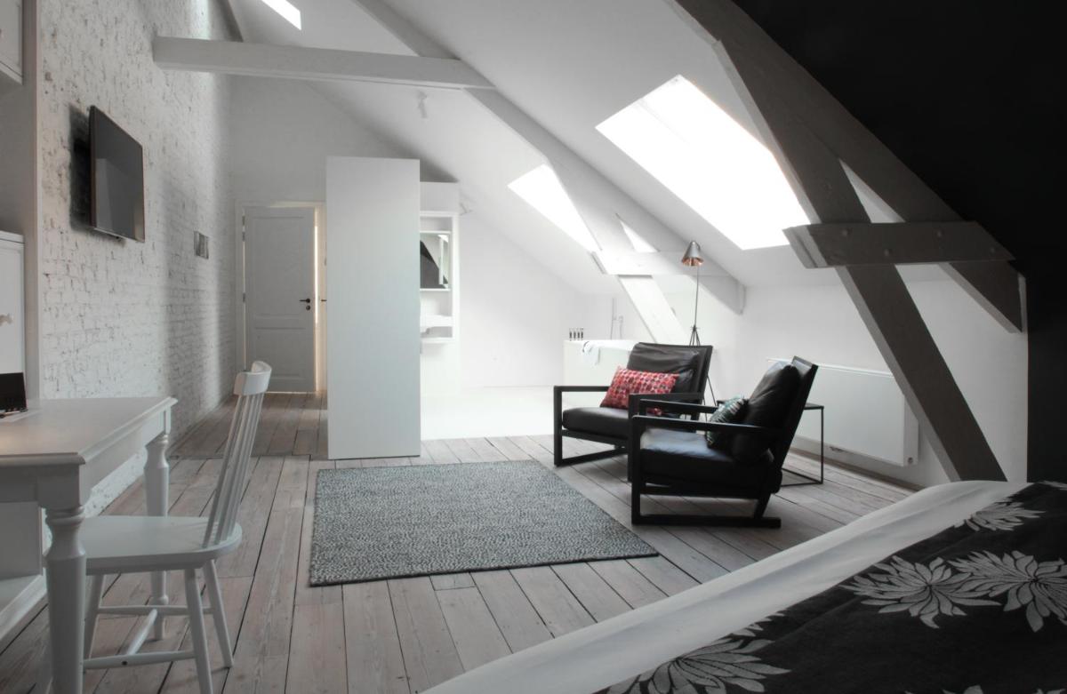 Suitetrails - Maison Nationale City Flats & Suites