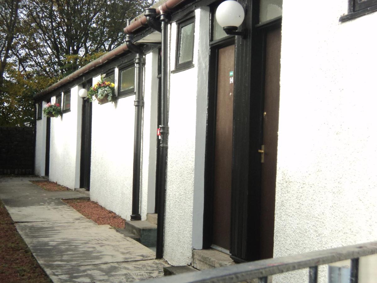 west park hotel chalets - Housity
