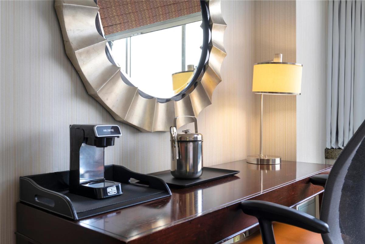 The Stamford Hotel - Housity