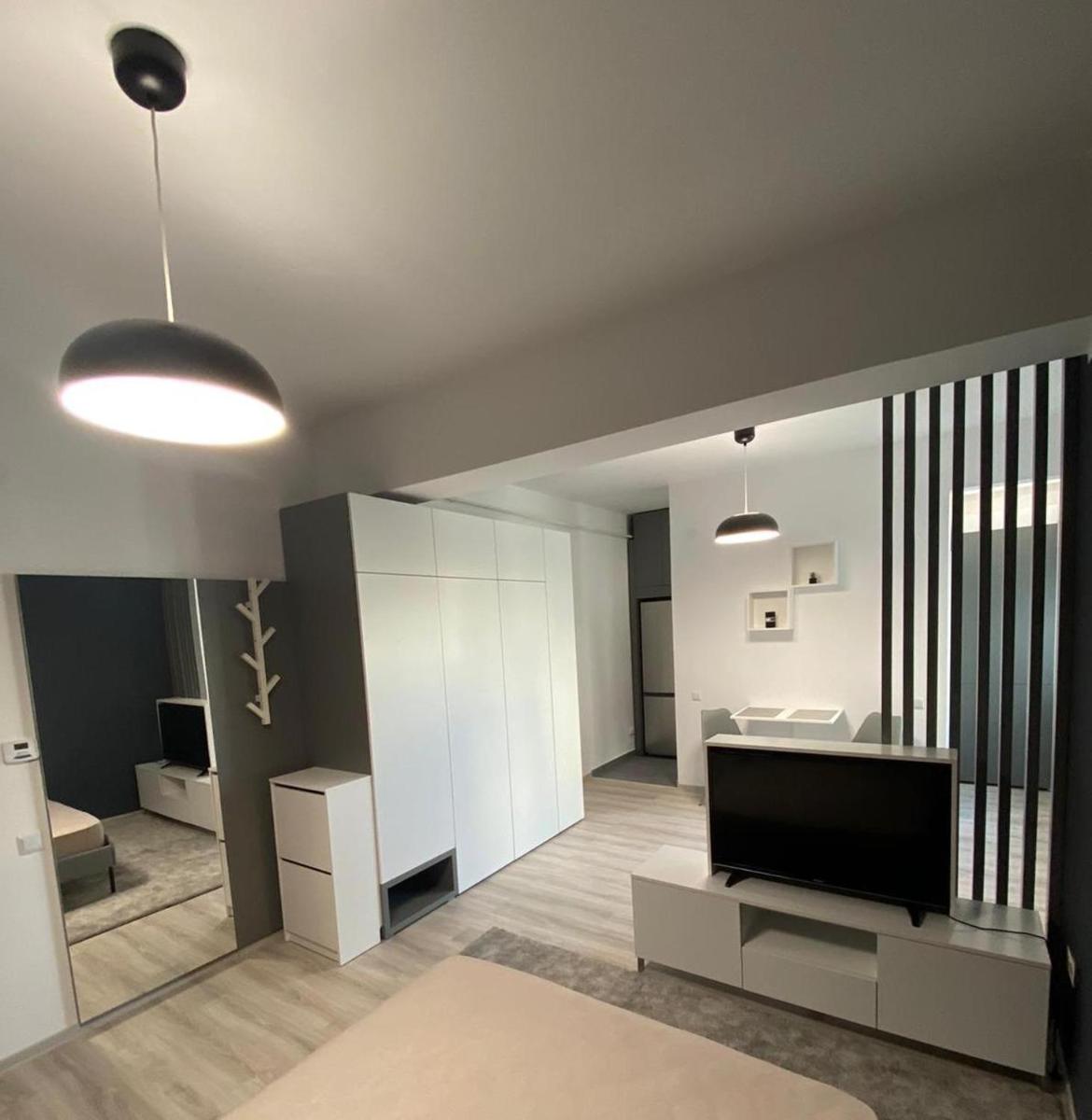 The Chic Minimalist - apartment - Housity