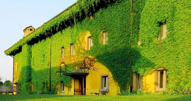 Albergo l'Ostelliere - Villa Sparina Resort - Housity
