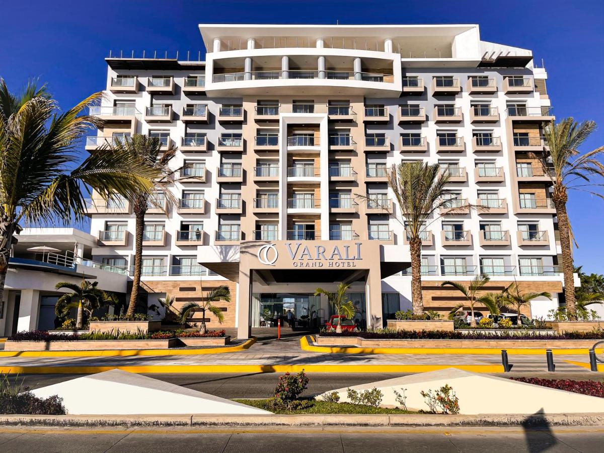 Suitetrails - Varali Grand Hotel