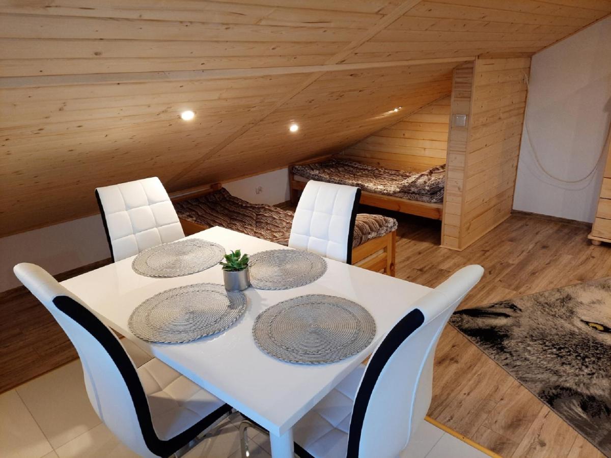 Apartament na poddaszu - Housity