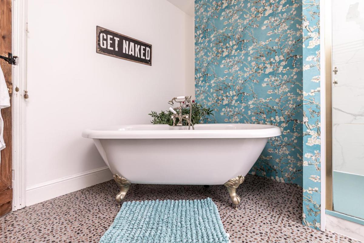 Quadrant Cottage - Housity