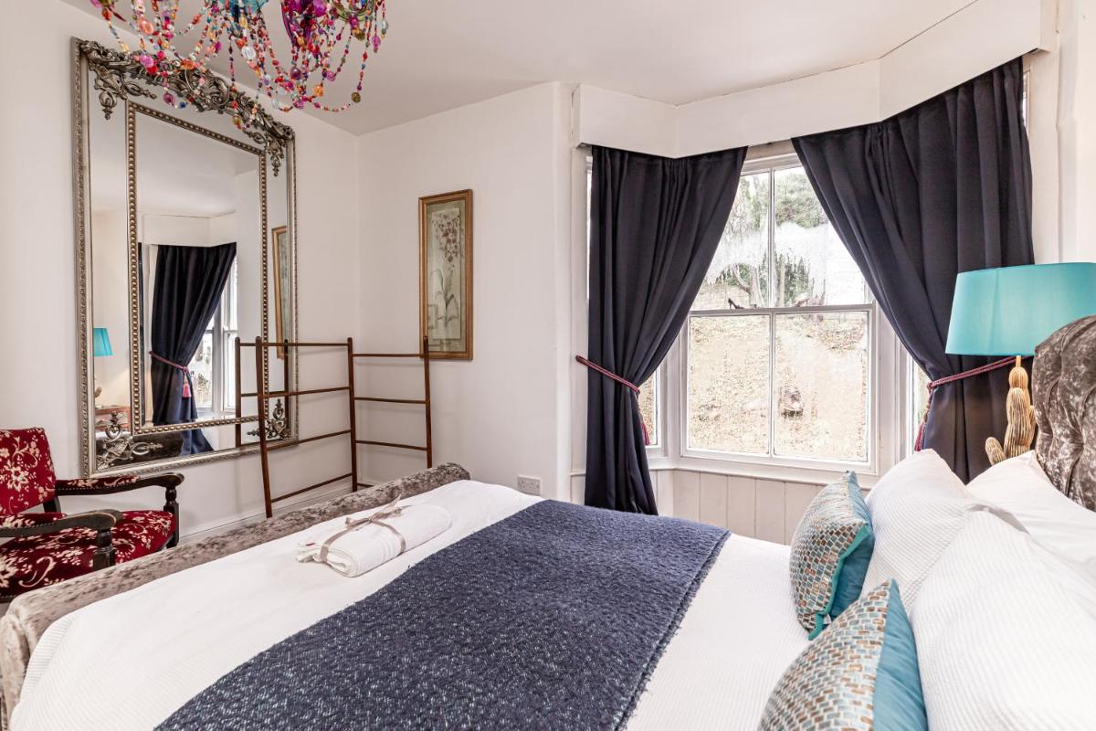 Quadrant Cottage - Housity