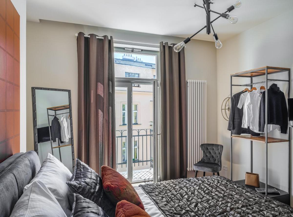 MN6 Luxury Suites by Adrez - Housity