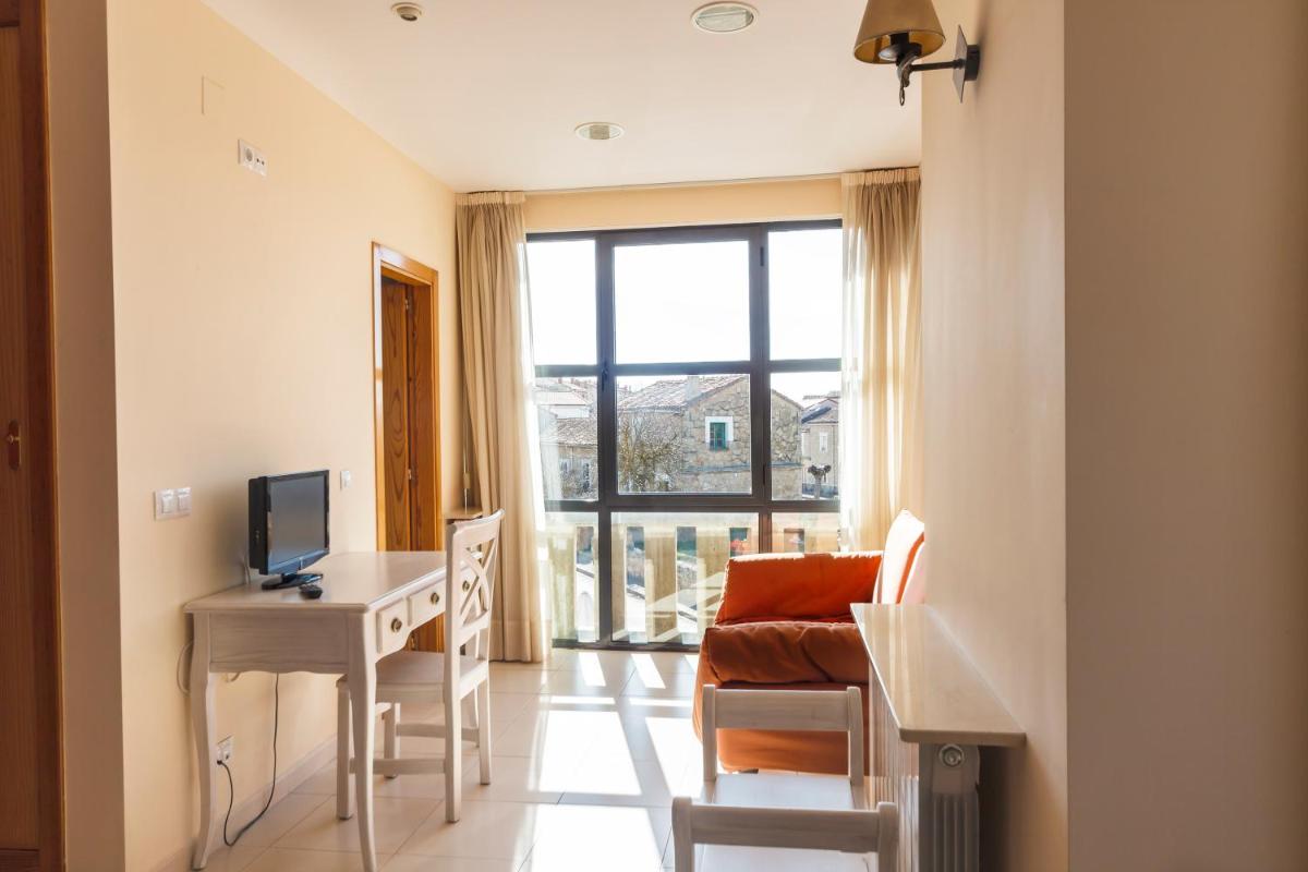 Hotel Rural La Consulta De Isar - Housity