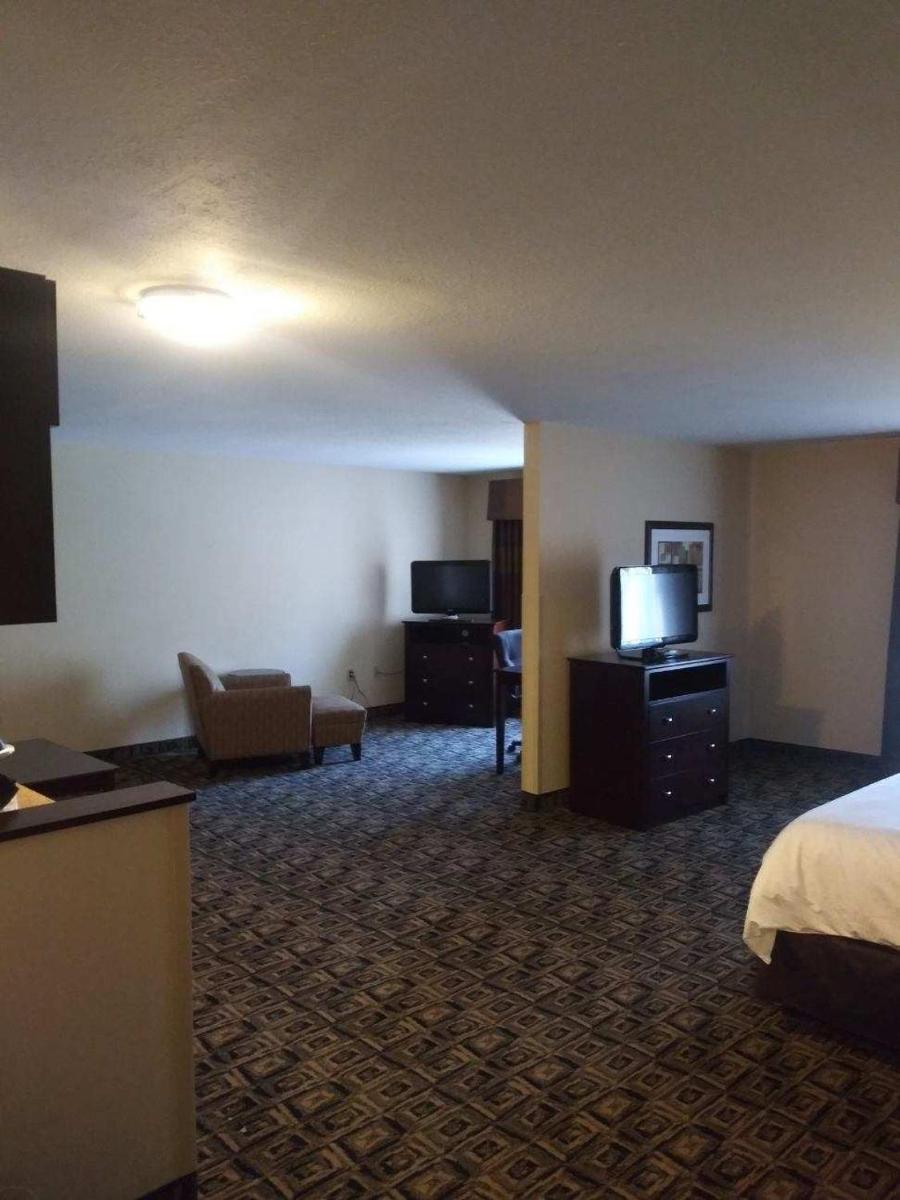 Holiday Inn Express & Suites Zanesville North by IHG - Housity