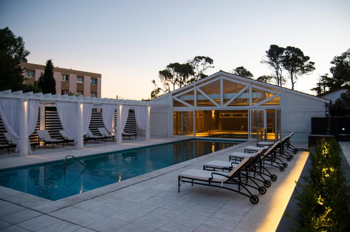Playas Art Hotel - Housity