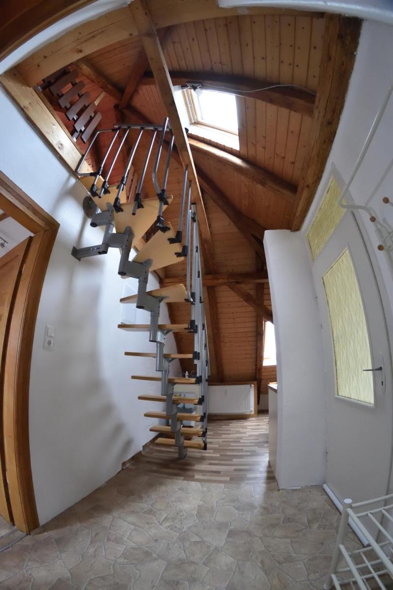 Anhalter Berg - Housity
