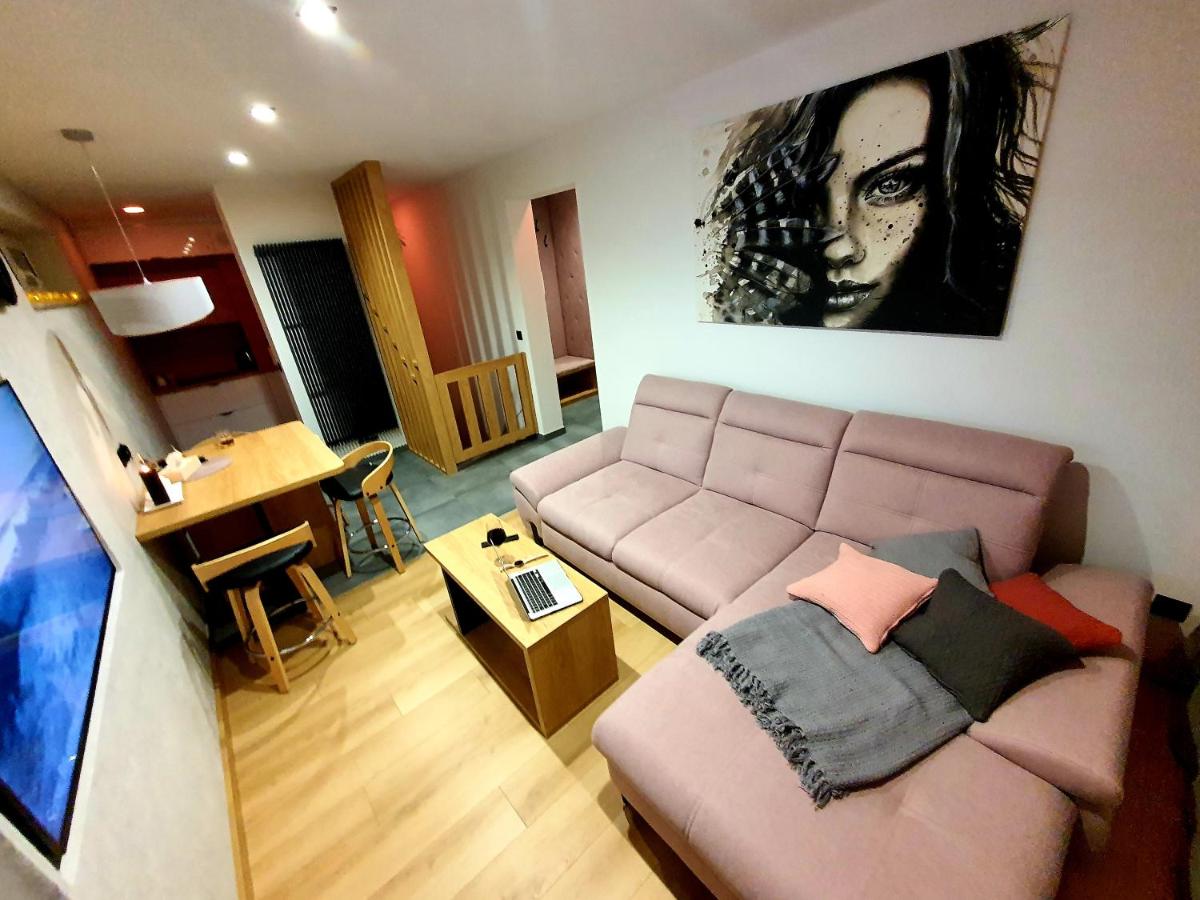 Na górze 23 - Housity
